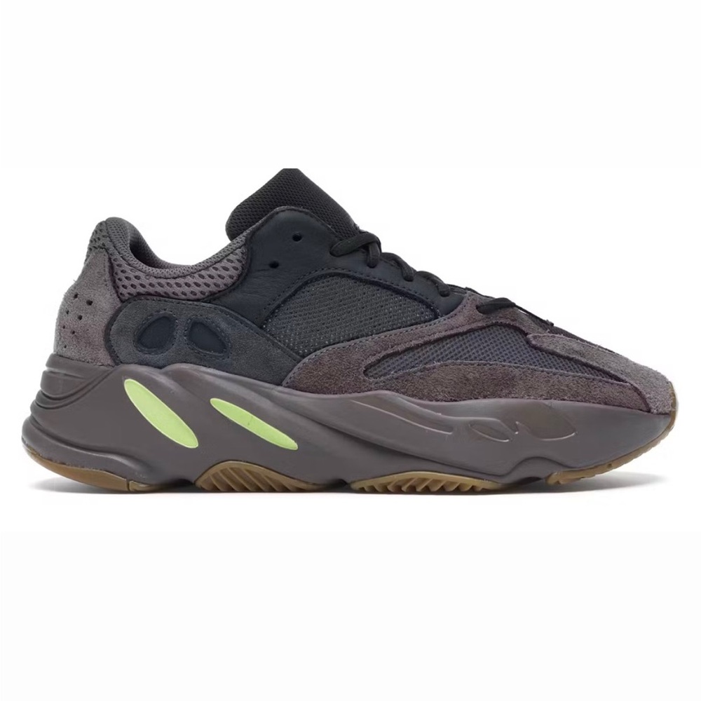 adidas Yeezy Boost 700
Mauve